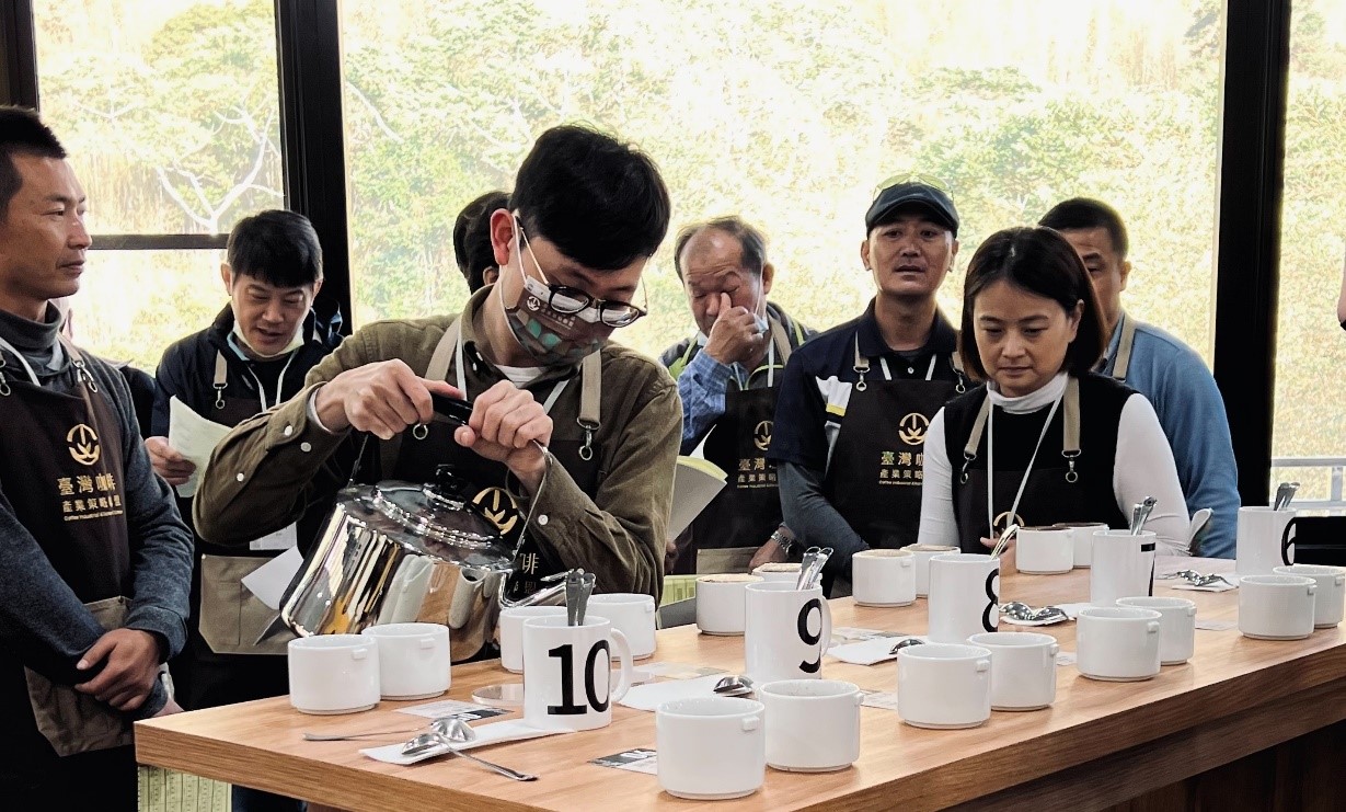 咖啡策略聯盟從市場端的杯測技能切入，陪伴農友從種植面提升國產咖啡競爭力